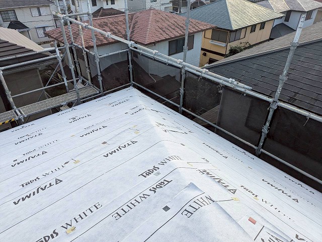 伏見区・屋根の生命線！防水シート（ルーフィング）施工で雨漏りゼロの屋根へ